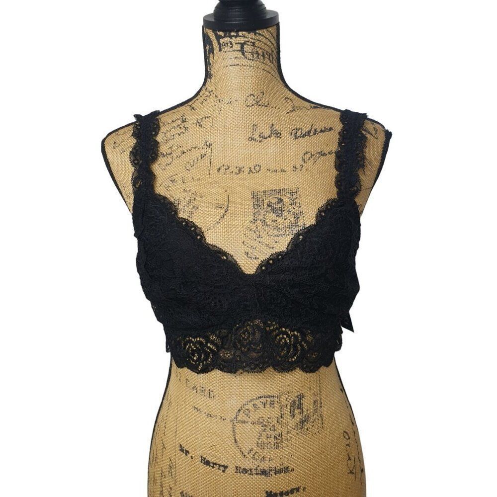 Black Lace Crop Top Bralette L Padded Boudoir Core Y2K Edgy Casual City Streets